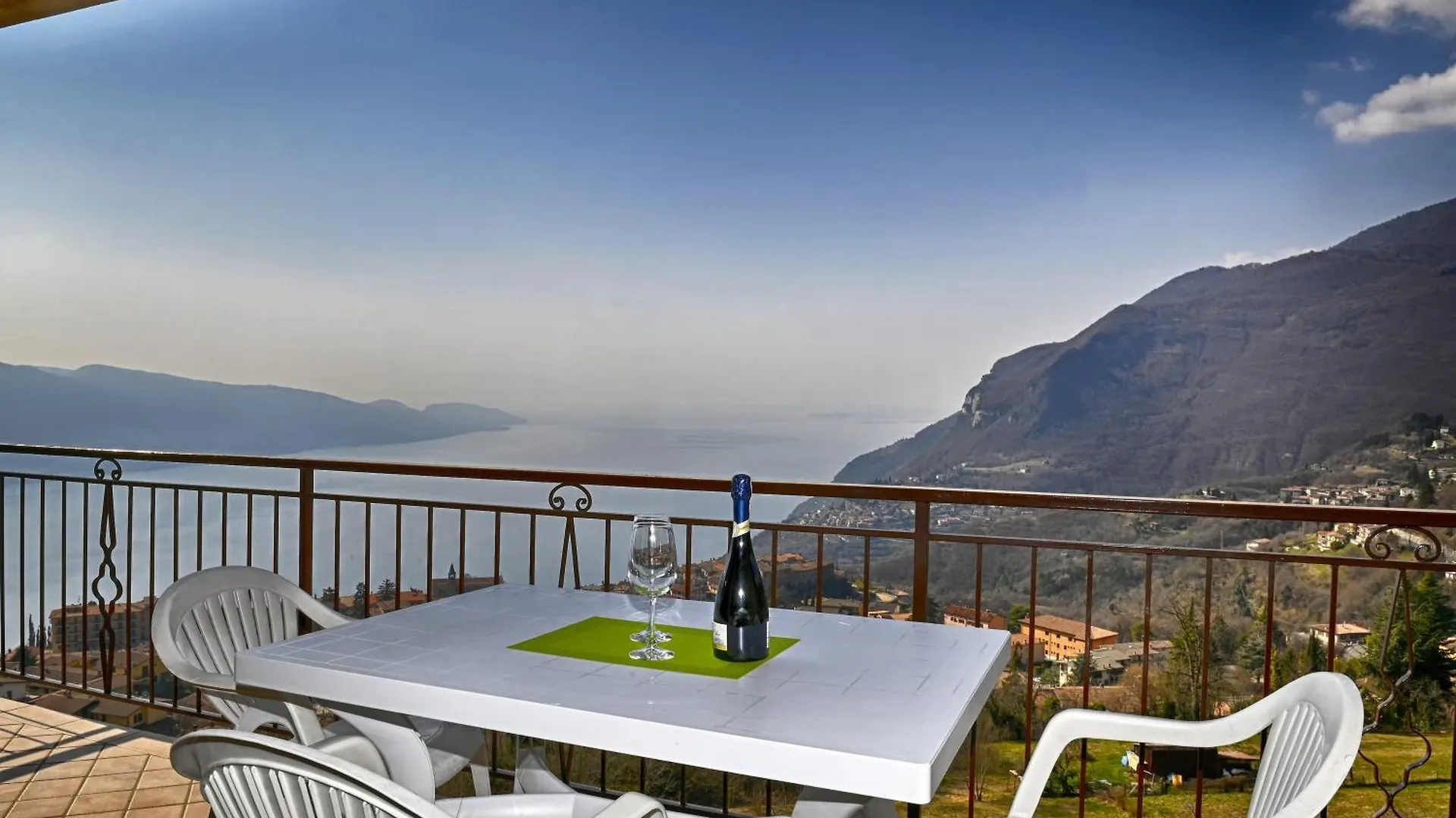 Le Coste Lake View 1 & 2 Tignale 0*,  Italy